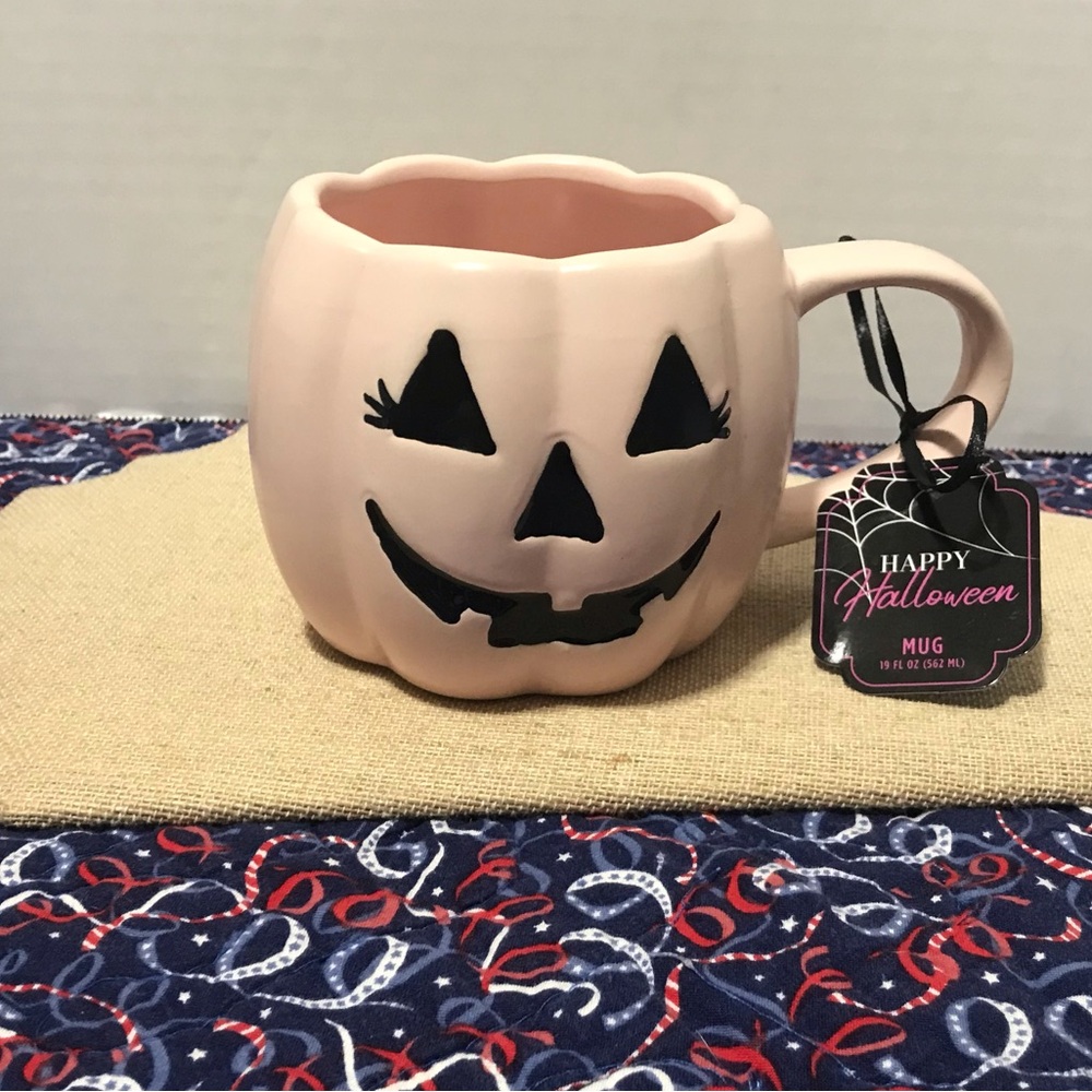 Pink jack-o’-lantern mug